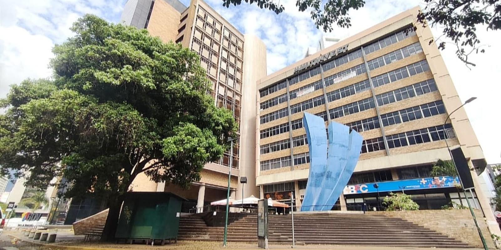 Pro y Contras de invertir en Caracas: Oportunidades y riesgos