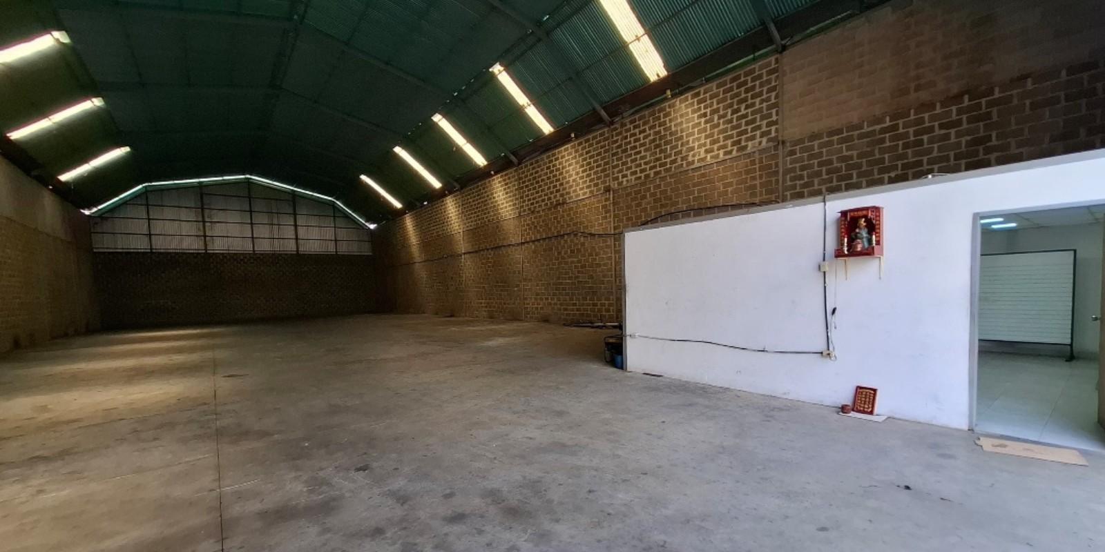 Incertidumbre en la Inversión en adquirir galpones en Caracas